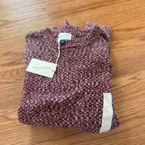Universal thread sweater brand new